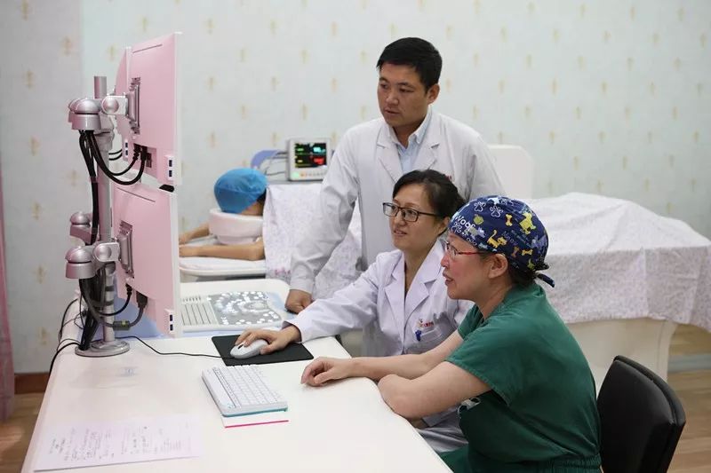 上海。在私人医院做供卵试管婴儿套餐生男孩可靠吗？能否一次成功？