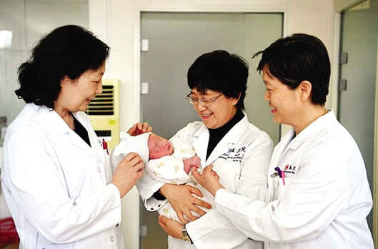 别曲解女性生育年龄极限!46岁女性未绝经也能怀孕